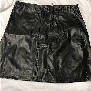 Boutique faux leather skirt